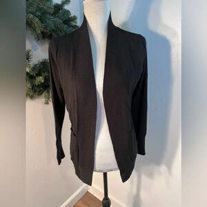 Voianlimo, S, NWT, long sleeve pocketed,ribbed knit hem lightweight cardigan.